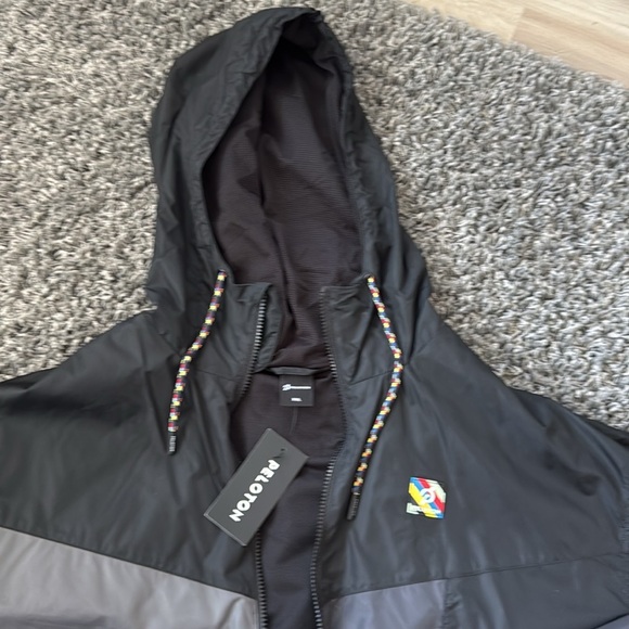 Peloton Mesh Sweatsuit - Picture 5 of 7